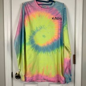 Destinations tie dyed long sleeved tee shirt from Kauai. Size Lg